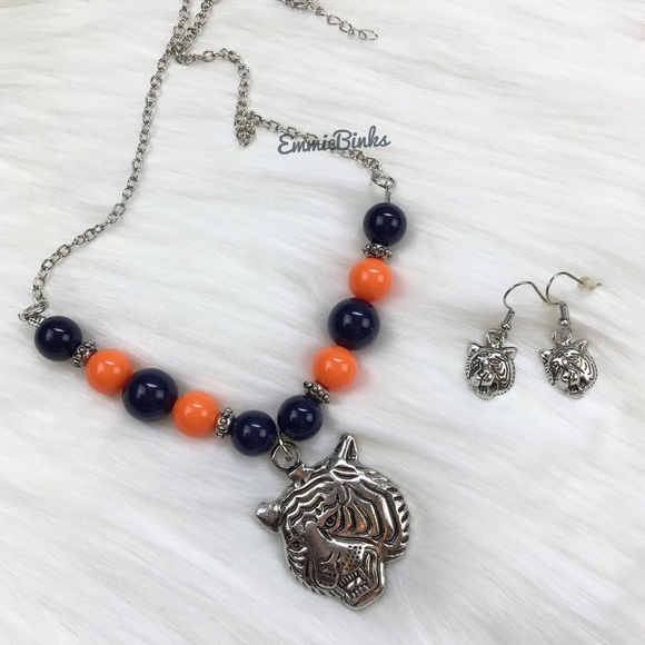 NWT University of Auburn - Auburn Tigers - Beaded Jewelry Set, Necklace Earrings - Picture 2 of 9